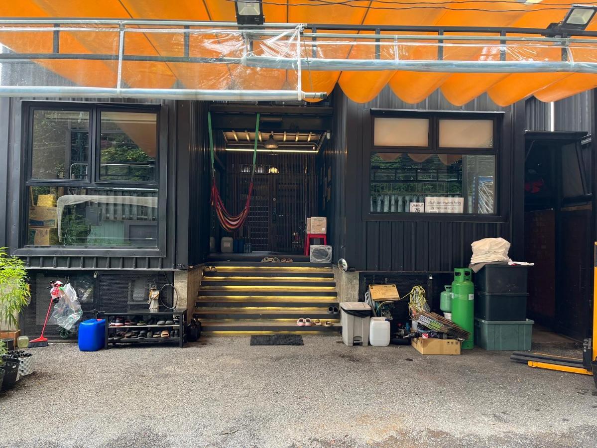 Baan 75, Sukhumvit 42 Hospedagem domiciliar *