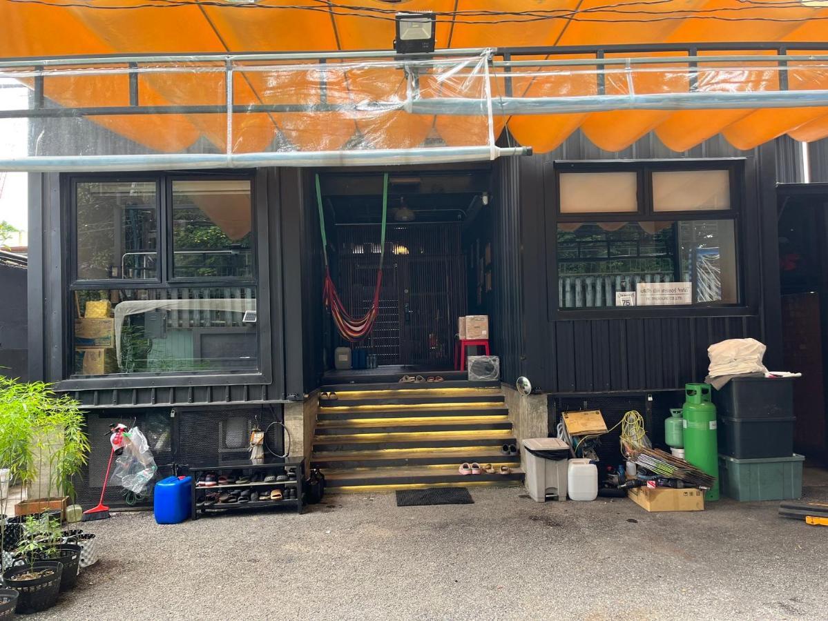 Baan 75, Sukhumvit 42 Hospedagem domiciliar